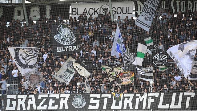 Ganz in schwarz-weiß: So würde der SK Sturm die Merkur-Arena am liebsten sehen. | Foto: GEPA