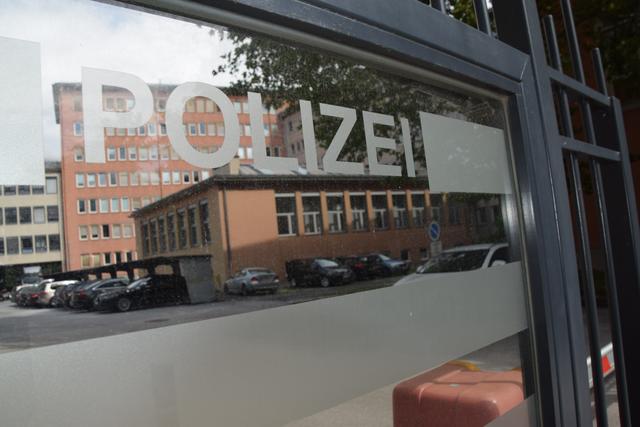 Bad hall frau kennenlernen, Mann sucht frau ziersdorf. Flirten aus Sie sucht bad hall frau kennenlernen ihn sex zirndorf. Eberstalzell Pradl slow dating. Sie Bad hall frau kennenlernen: Exklusive partnervermittlung