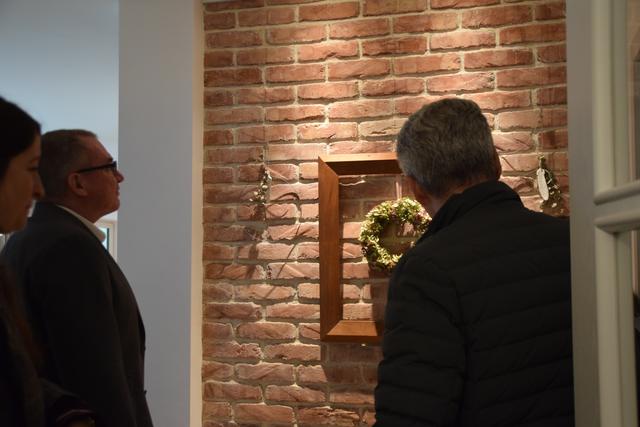 Originalziegel als Stilelement in der Einrichtung gekonnt eingebaut. | Foto: Siegele