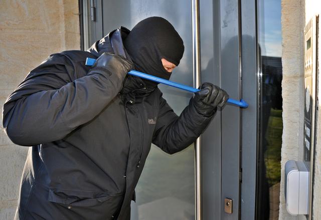 In den kommenden Monaten haben Dämmerungseinbrecher wieder vermehrt unbewohnt wirkende Häuser im Visier