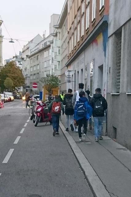 Dichtes Gedränge an einem normalen Schultag.