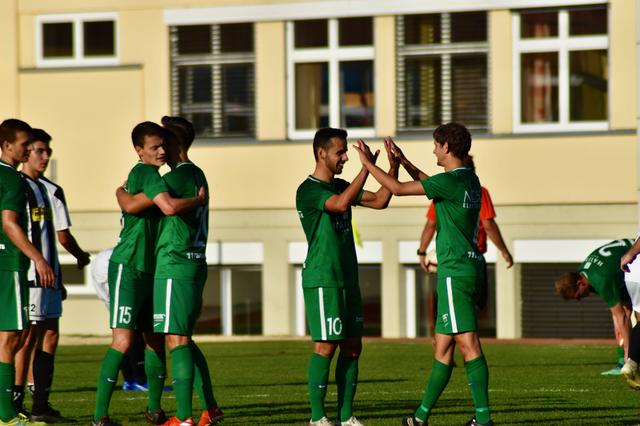 Am Ende durfte Groß St. Florian über ein 2:0 jubeln. | Foto: Michl