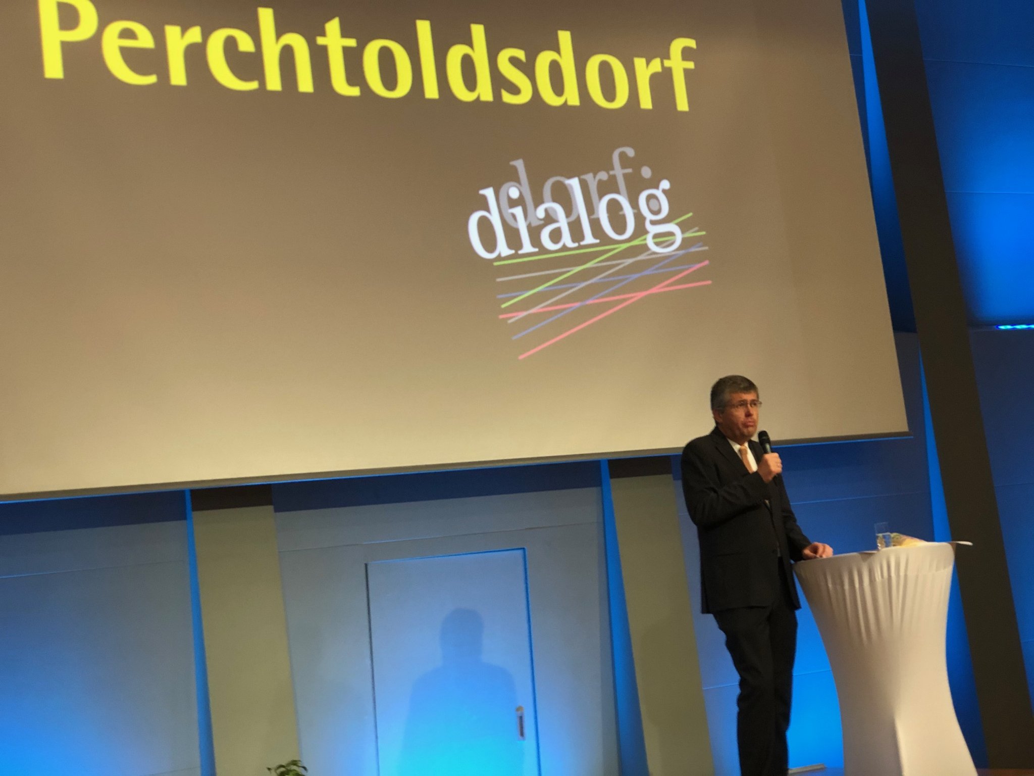 Wir freuen uns, neue Mitbrger/innen in Perchtoldsdorf willkommen zu heien. und Veranstaltungen die ein Kennenlernen des Ortes und seiner Menschen Neubrgerinformation - Perchtoldsdorfer Volkspartei