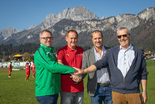 Freuen sich auf das Cordial Cup Finale in St. Johann: Fred Neuner (SK St. Johann), Hans Grübler (Cheforganisator Cordial Cup), GR Peter Ellmerer, Reinhard Gamper (Obm.-Stv. TVB St. Johann).