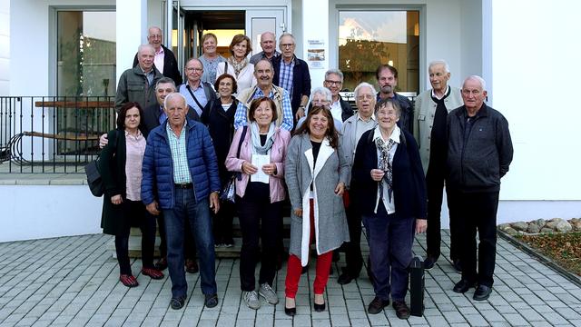 Die Reisegruppe aus Pölfing-Brunn vor dem Winzerkeller Neckenmarkt | Foto: KK