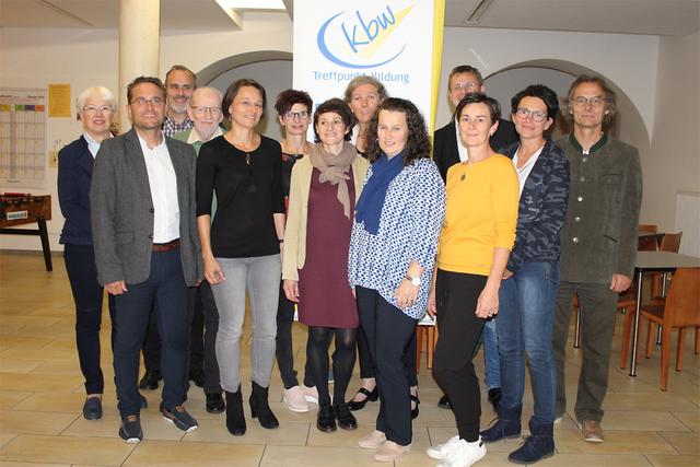 V. l.: Beatrix Unger, Pfarrer Gerhard Kobler, Erich Hetzmannseder, Josef Wolkerstorfer, Roswitha Mayerhofer, Elisabeth Straußberger, Daniela Vierlinger, Petra Kitzmüller, Michaela Leibetseder, Christian Lorenz, Margit Hofer, Michaela Rauecker, Georg Wasserbauer.