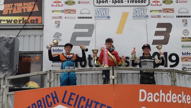 Johannes Wibmer (li.) sicherte sich den Vizestaatsmeisertitel im Motocross.