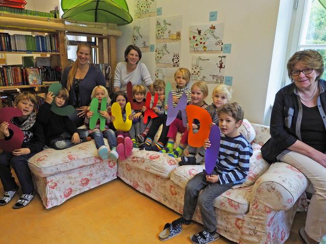 VS Tullnerbach Mehrstufenklasse "Dracheninsel", Klassenlehrerinnen: Regina Beier und Eva Michalek, Direktorin: Christa Walzel | Foto: Schwarz