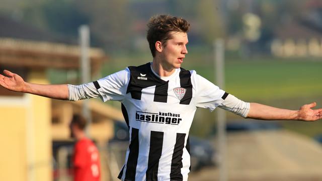 Auch gegen Neukirchen/Vöckla-Puchkirchen will Attergau-Goalgetter Johannes Hemetsberger, wie hier bei seinem Doppelpack gegen Ohlsdorf, treffen.