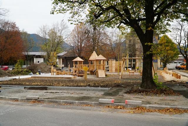 Man sieht, dass es schon viel zu sehen gibt: Die Arbeiten an der Parkanlage sind weit fortgeschritten.