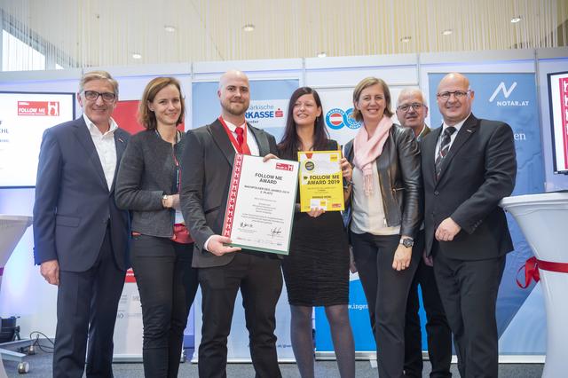 Platz zwei beim Follow Me Award für Ronald Hohl vom Winzerhof Wiednermichl beim Unternehmertag der WKO | Foto: Foto Fischer