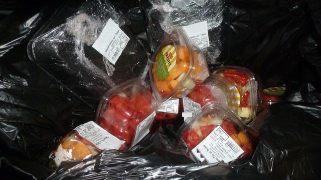 Typischer Restmüll vom Supermarkt xxx