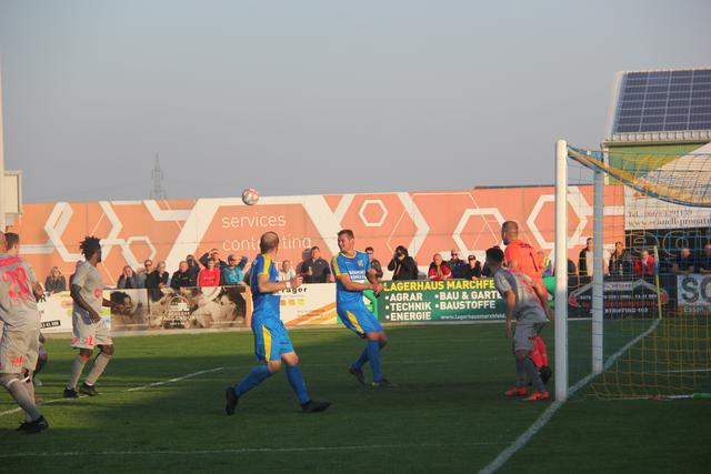 Wo ist der Ball? Stripfing vor dem Tor ineffizient.