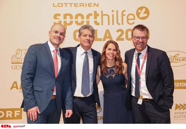 Ronni Gollatz (r.) und sein Team bei der Sporthilfe Gala. | Foto: GEPA-Pictures/Sporthilfe