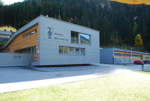 Der neue funktionale Bauhof Bad Gastein wurde mit einem Kostenaufwand von rund  5 Mio.Euro errichtet. | Foto: Foto:Konrad Rauscher