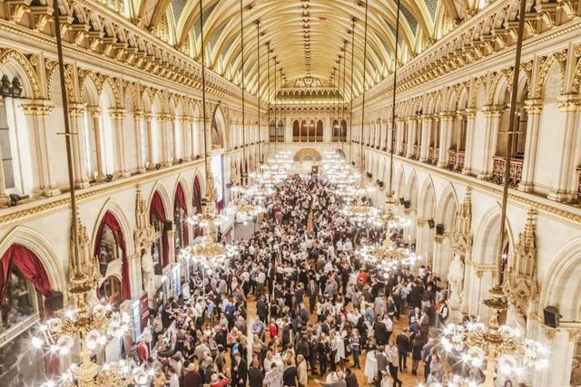 Im Festsaal des Wiener Rathauses ist die Preisverleihung der AWC Vienna - International Wine Challenge über die Bühne gegangen.