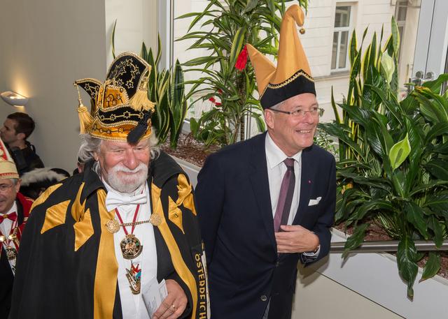 Seite an Seite: Landeshauptmann Peter Kaiser (rechts) und Bruno Arendt, Landespräsident der Kärntner Narren