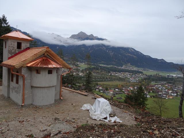 Noch befindet sich die Marienkapelle im Rohbau und der Platz darum ist nicht gerichtet. Der Ausblick ist aber schon jetzt einmalig.