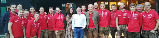 Die SVF-Delegation bei der Neueröffnung der Kaminstub'n