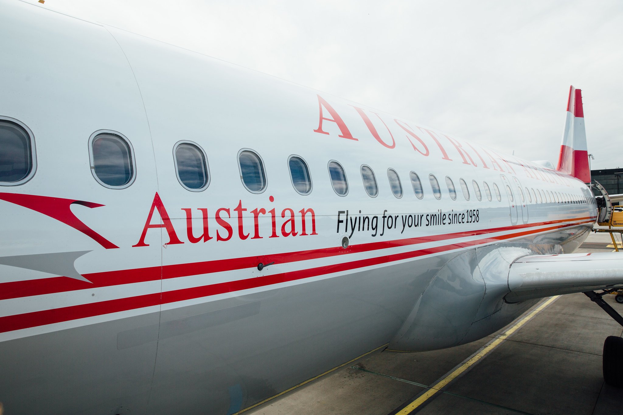 Austrian airlines повышение класса. Австрийские авиалинии сайт. Аустриан эйрлайнс. Австрийские авиалинии сайт. Австрийская авиакомпания.