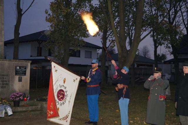 Beeindruckendes Salut durch die 84er