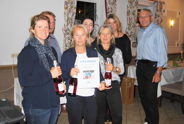 Die siegreiche Mannschaft des UTC Überackern mit Mannschaftsführerin Ursula Pommer-Viertlbauer.