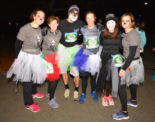 Charity-Lauf: Mehr als 700 Zombies, Geister und Hexen nahmen am fünften "GhostRun" im Wiener Prater teil. | Foto: Manfred Sebek