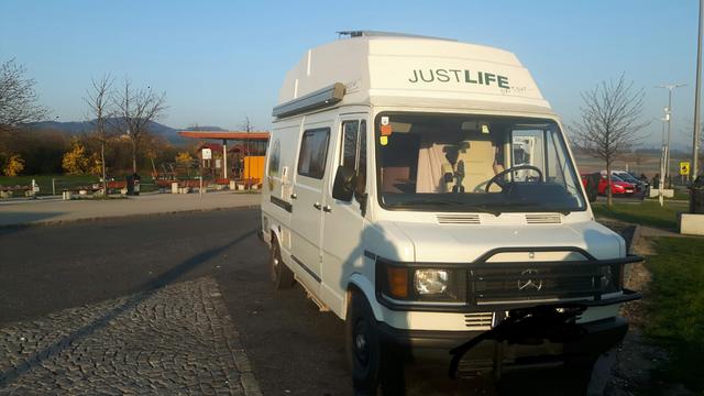 Ich bin ein Mercedes Benz 309D Bj86 5Zylinder OM602.
Mein Besitzer hat mich Jimmy getauft.