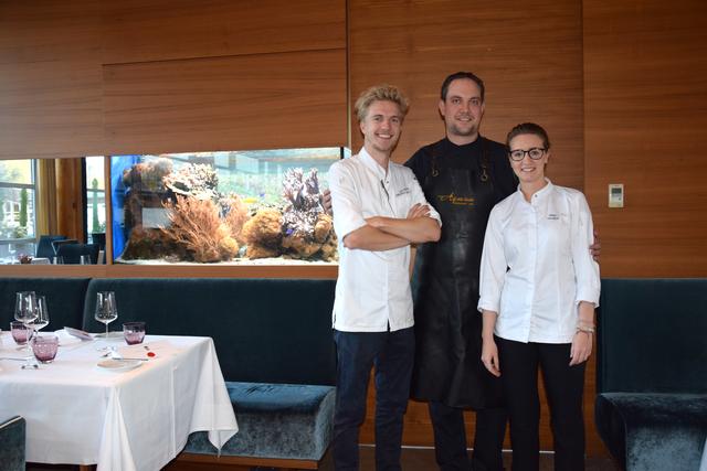 Valentin Gruber-Kalteis (Kochnomade), Aqarium-Küchenchef Peter Reithmayr und Anna Haumer (Kochnomadin)