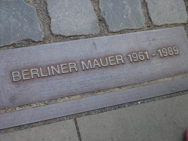 Eine Gedenkveranstaltung zu Gründung der DDR soll von der Landesförderung mitfinanziert werden. "Eine Frechheit" wie FPÖ-Abwerger findet.