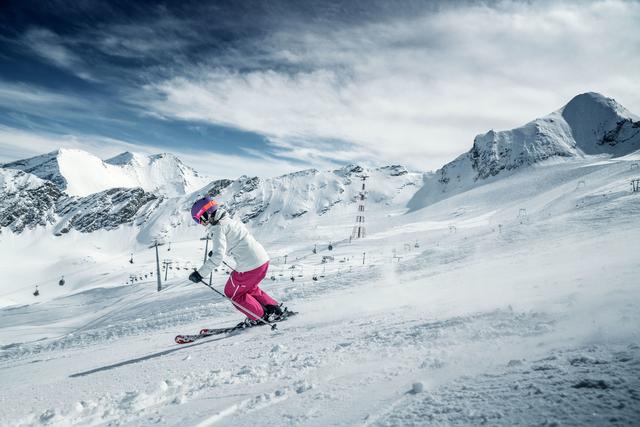 Das Kitzsteinhorn ist ganzjährig ein beliebtes, alpines Urlaubsziel. Das Wirtschaftsmagazin "Focus Money" reiht den Gletscher auf Platz 5 beim großen Deutschland Test.