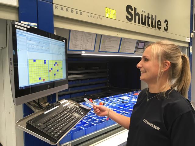 Stephanie Markl ist Teil des Teams der Instandhaltung bei Liebherr Lienz.