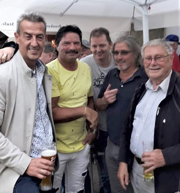 Halleiner Sportklubs und Olympia Hallein zum FC Hallein tragen aber noch Erich Schwarz und Hans Feurstein zum Treffen ins Don Carlos. Olympia Hallein: 1. Olympianer-Treffen - Tennengau