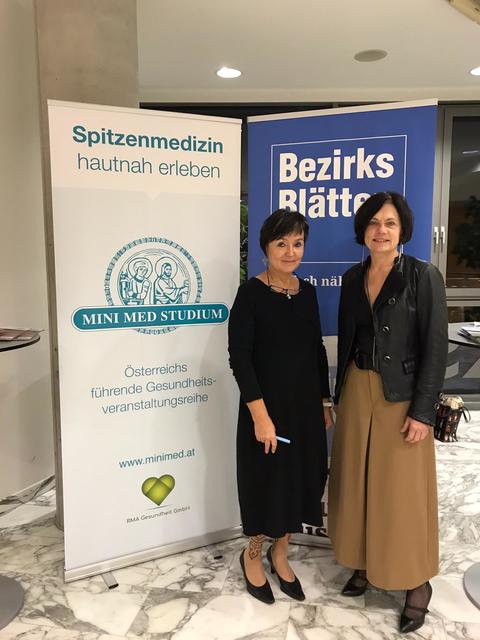 Die Referentin Patricia Steiner mit Moderatorin Doris Simhofer.