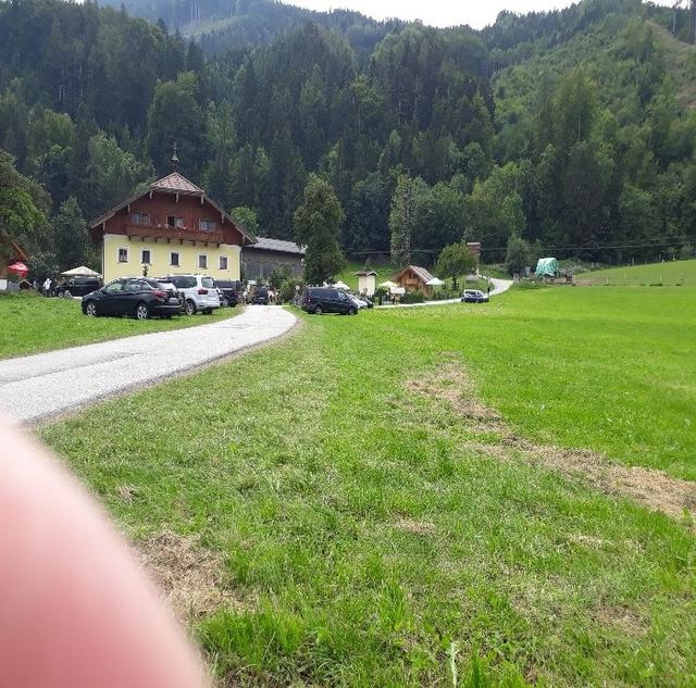 In der Hochsaison häuften sich die Gäste bei dem offenbar illegal betriebenen Tourismusgroßbetrieb im Pongau.