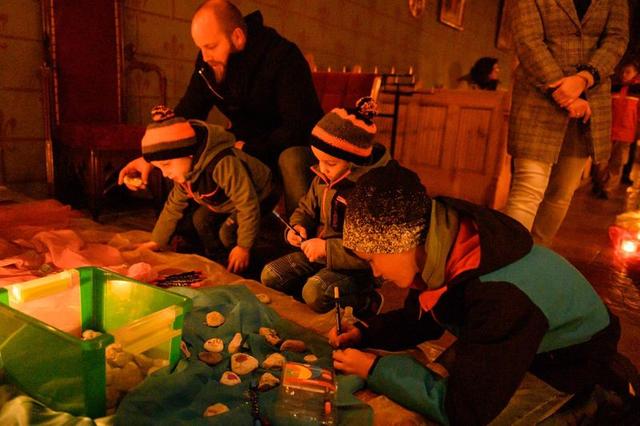 Interaktive Stationen luden zum Mitmachen ein. | Foto: Pfarre Bruck