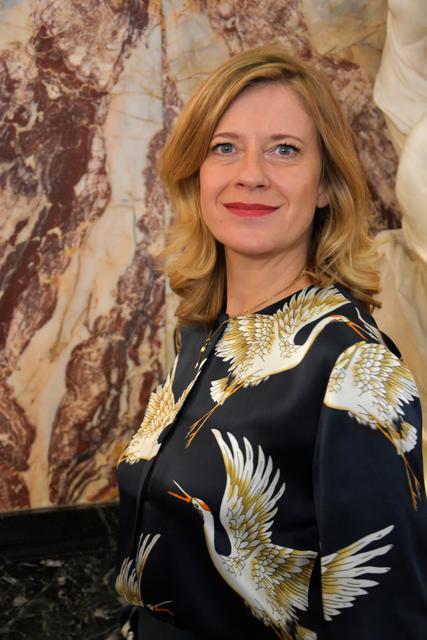 Caroline Peters