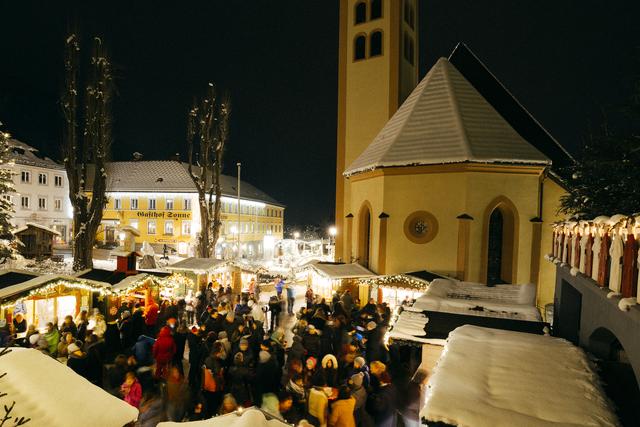 Der idyllische Imster Weihnachtsmarkt ist ein Magnet für Besucher aus ganz Tirol.