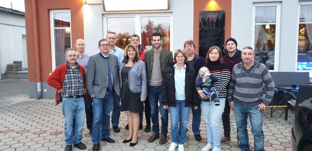 Auch Udo Landbauer kam zur Gründung der neuen Ortsgruppe.