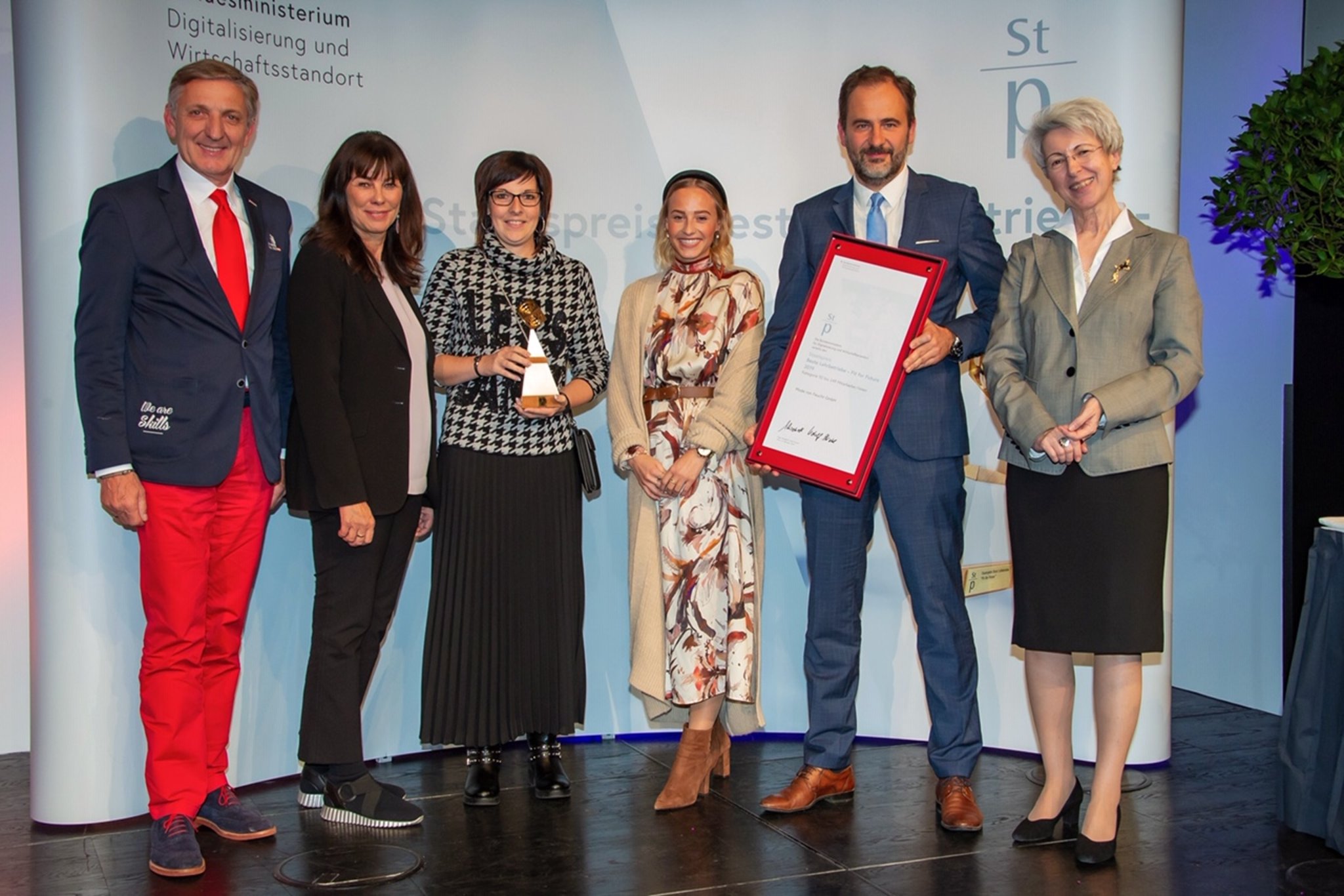 Staatspreis: "Mode von Feucht" bekommt "Fit for Future 2019"-Preis - meinbezirk.at