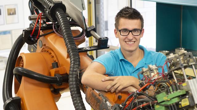 Dominik Engel, Mechatroniker in der Kaco-Dichtungstechnik Gesellschaft aus St. Michael könnten Lehrling des Jahres 2019 werden.