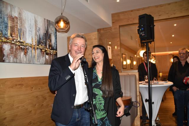 Bürgermeister Alfredo Rosenmaier und Nilou Karabacek 