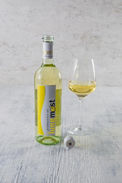 Fruchtig, spritzig und erfrischend: Der Oberösterreichische Jungmost brilliert durch sein Aroma.  | Foto: LKOÖ