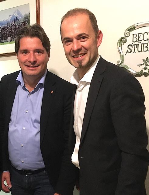 Peter Seiwald (li.) gratulierte Josef Hechenberger.