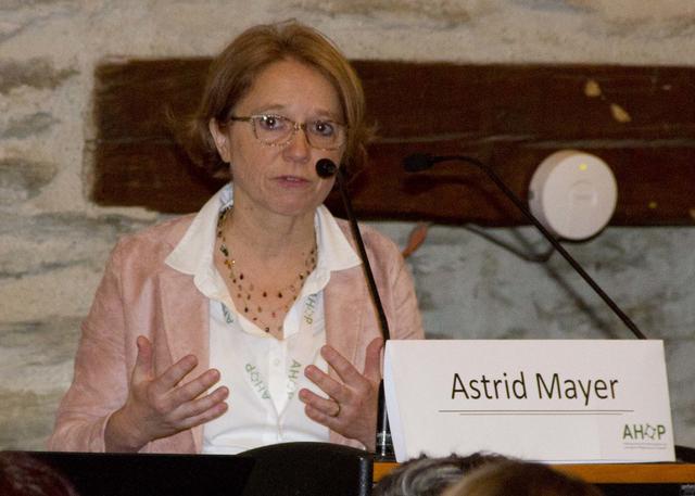 Astrid Mayer, Ärztlichen Direktorin des a.ö. Krankenhauses Oberwart eröffnete den Kongress.