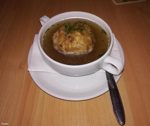 Wir stärkten uns im Kölnbreinstüberl mit einer guten, warmen Kaspressknödelsuppe und einer guten Brettljause. Das Kölnbreinstüberl liegt auf 1950m. Seehöhe. Von der Terrasse hat man einen tollen Blick auf die 200m hohe Kölnbreinsperre.