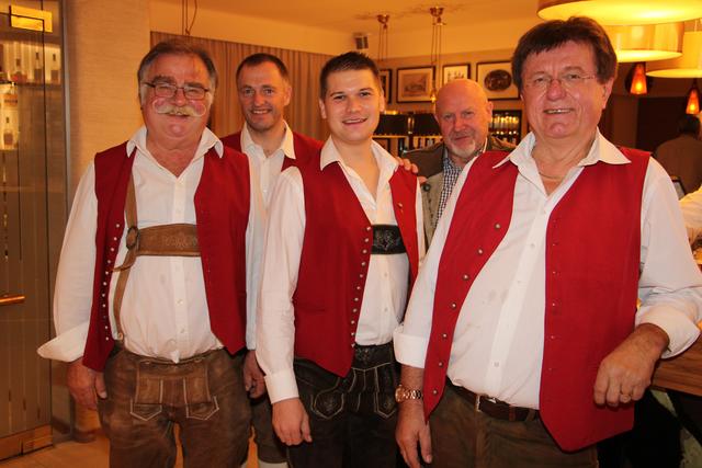 Heimvorteil gab es für die Musiker der lustigen Karl.