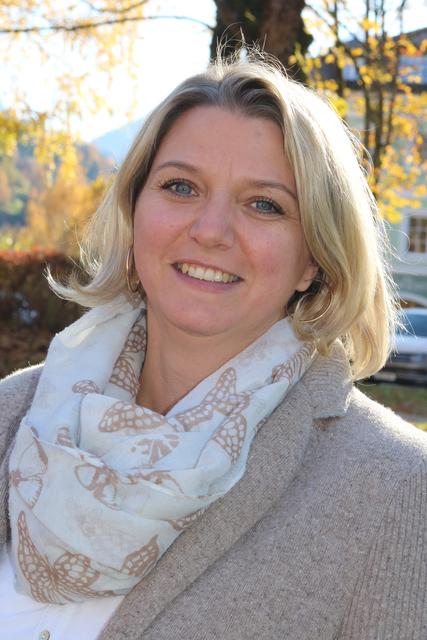 "Ich habe eine besondere Erinnerung an das Fest meiner Kinder in der Krabbelgruppe, das in der Kirche und Handpuppenspiel richtig schön war." (Tanja Prommegger, Sektretärin)
