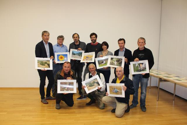Oskar Tiefenbach (hinten 3.v.l.) u.a. mit den Fotografen.