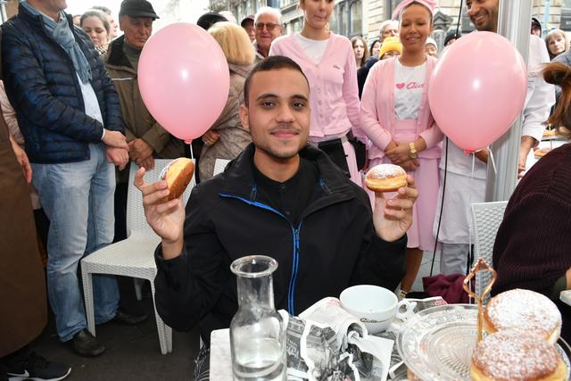 Ahmed El-Degwy verschlang 25 Aida-Krapfen. Eine beachtliche Leistung. | Foto: Markus Spitzauer